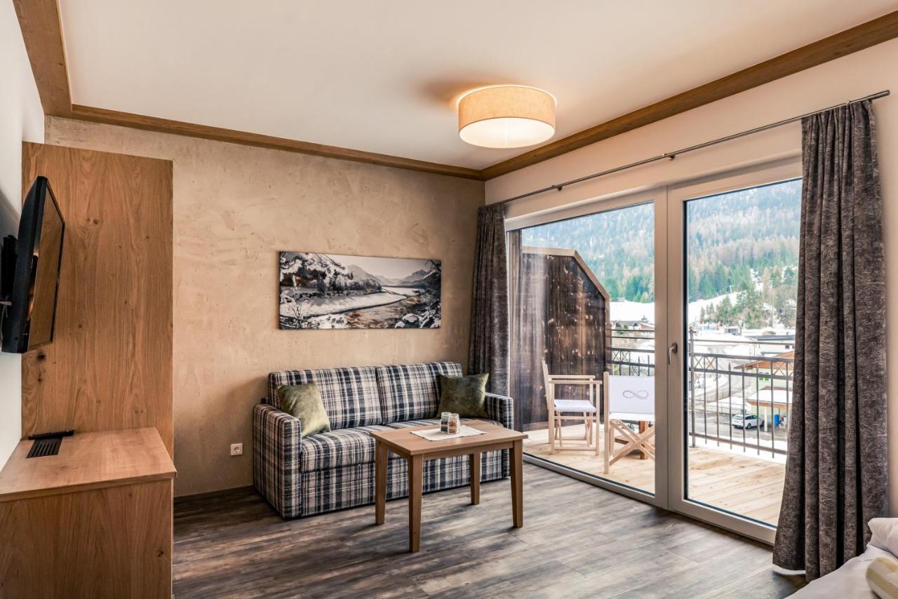 Hotel Foehrenhof Stanzach Dış mekan fotoğraf