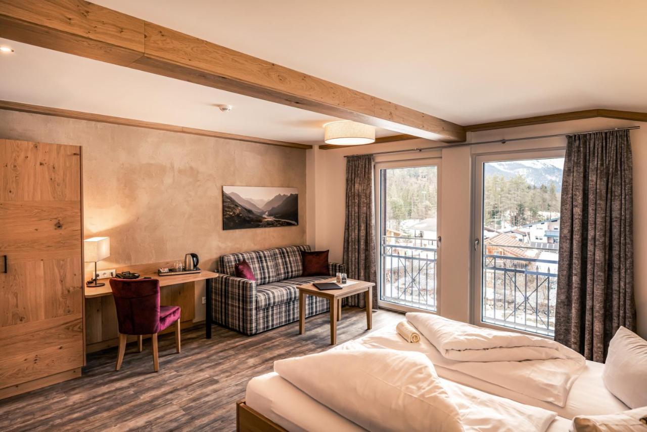 Hotel Foehrenhof Stanzach Dış mekan fotoğraf
