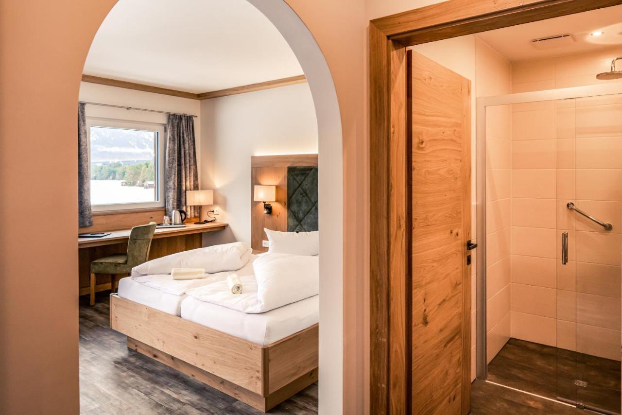 Hotel Foehrenhof Stanzach Dış mekan fotoğraf