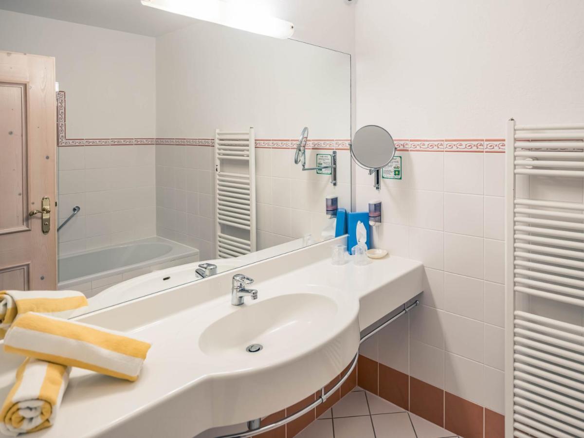 Hotel Foehrenhof Stanzach Dış mekan fotoğraf