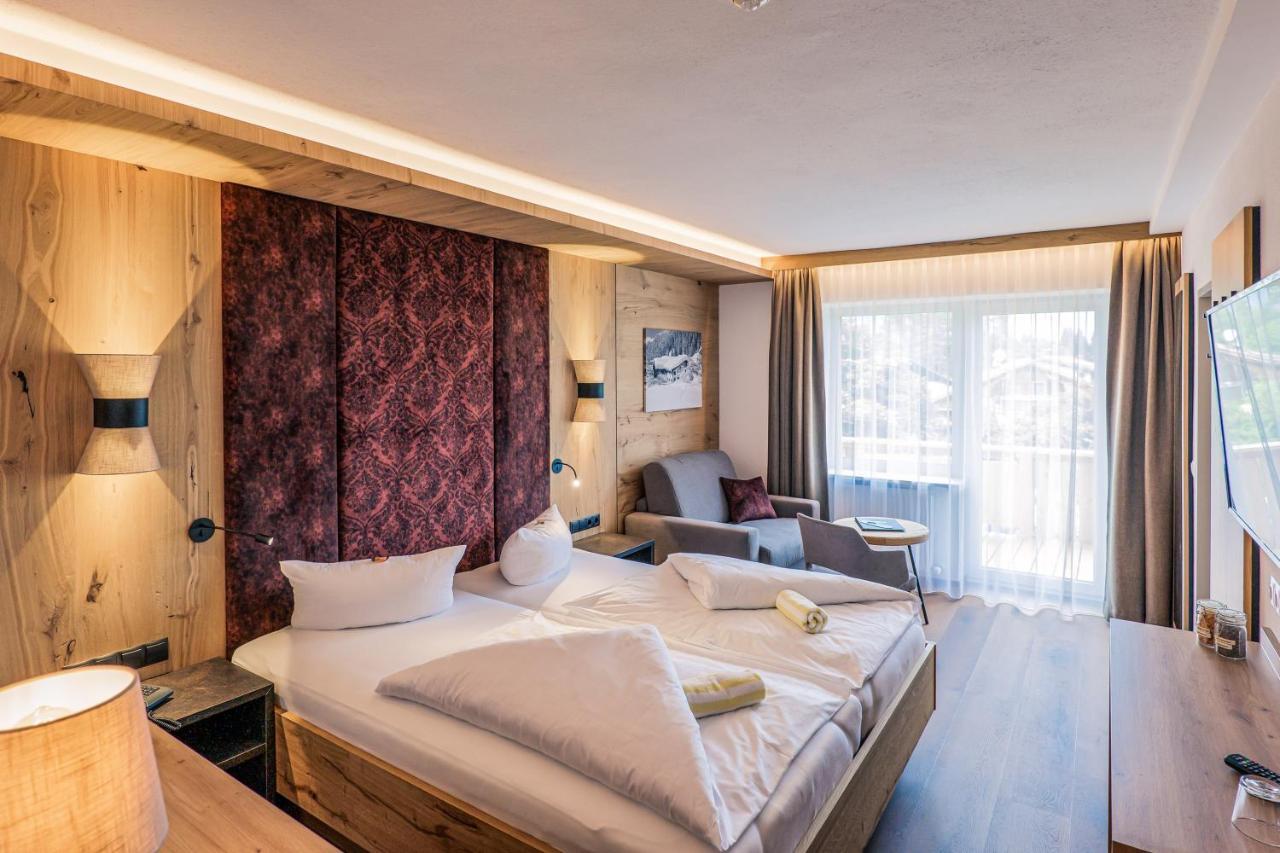 Hotel Foehrenhof Stanzach Dış mekan fotoğraf