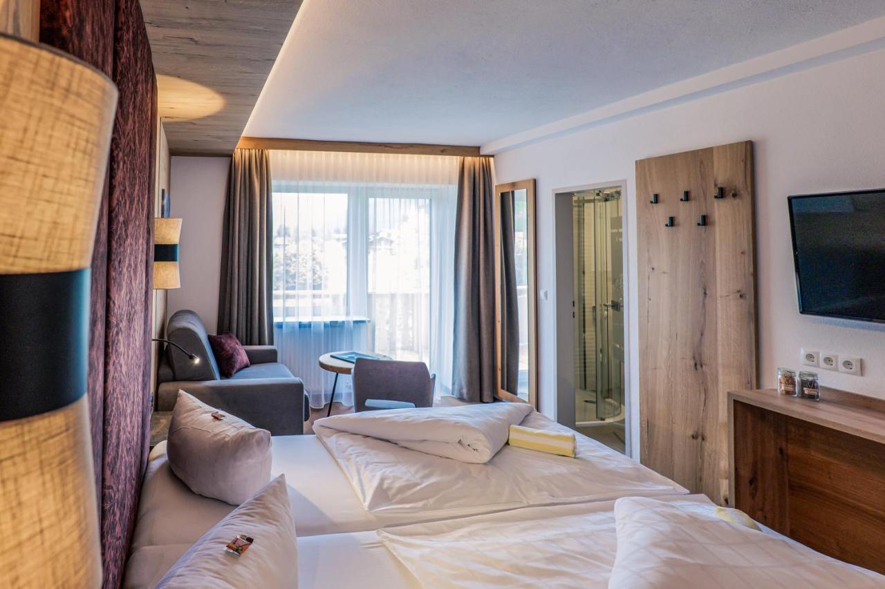 Hotel Foehrenhof Stanzach Dış mekan fotoğraf