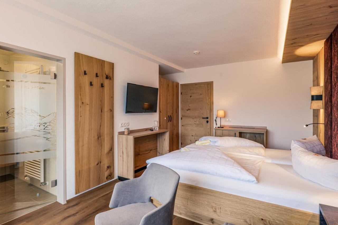 Hotel Foehrenhof Stanzach Dış mekan fotoğraf
