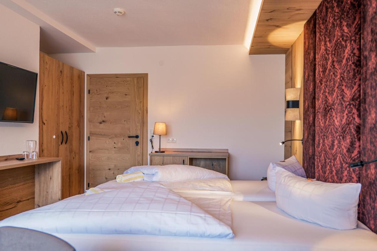Hotel Foehrenhof Stanzach Dış mekan fotoğraf